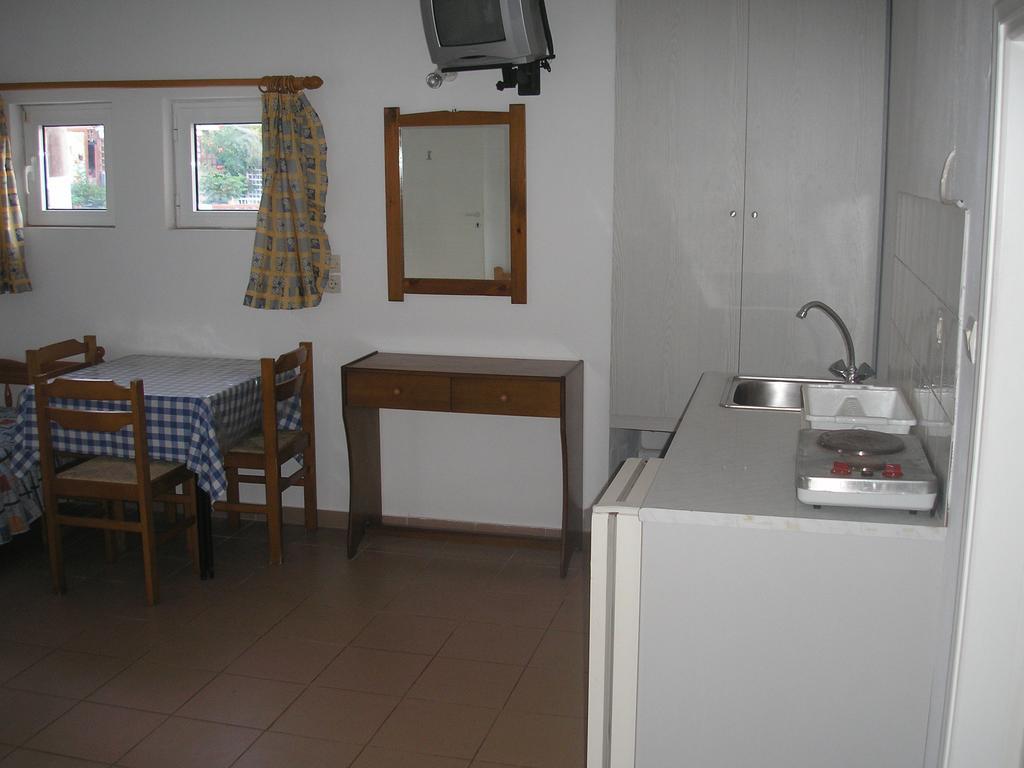 Dimitra Apartments Gouvai Rum bild